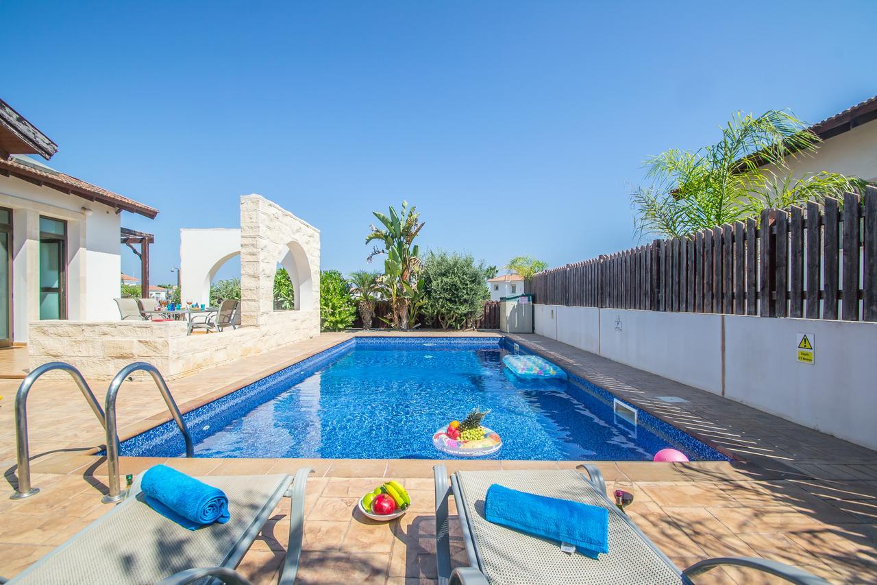 Rada'S Vacation Home Ayia Napa Exterior foto